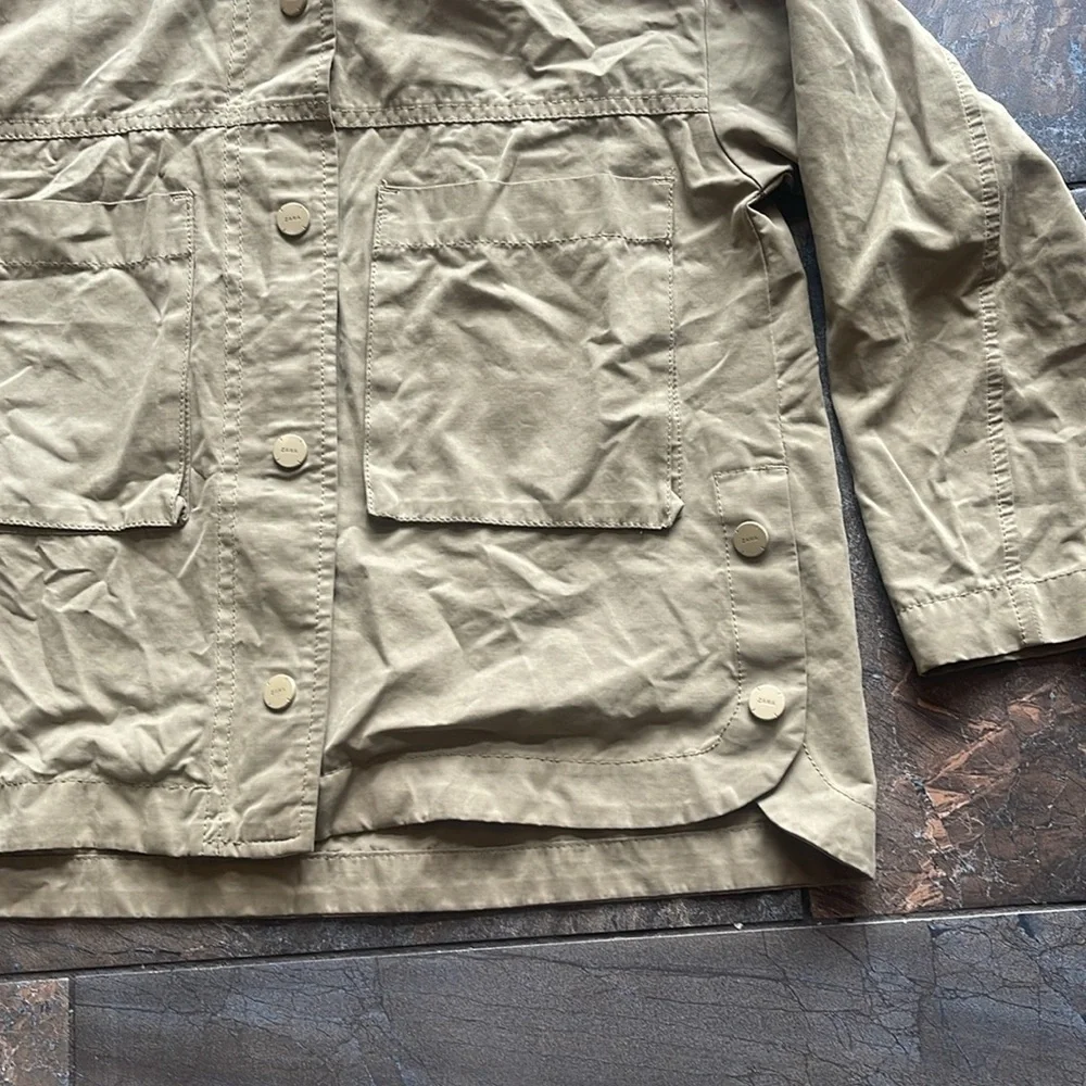 Zara Kids Lightweight Pocket Parka in olive color size 8